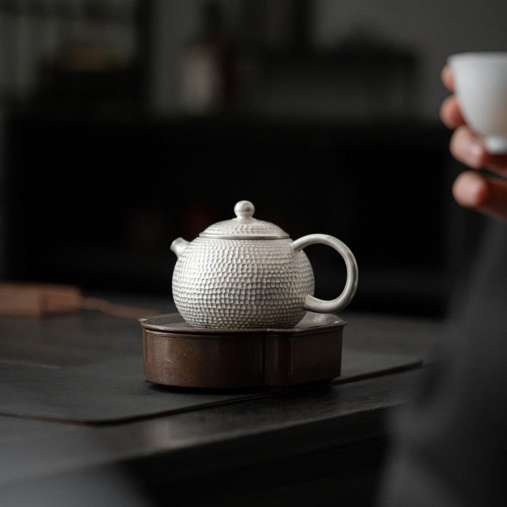 Silver-Gilded Hammered Longdan Teapot - Rouseclay