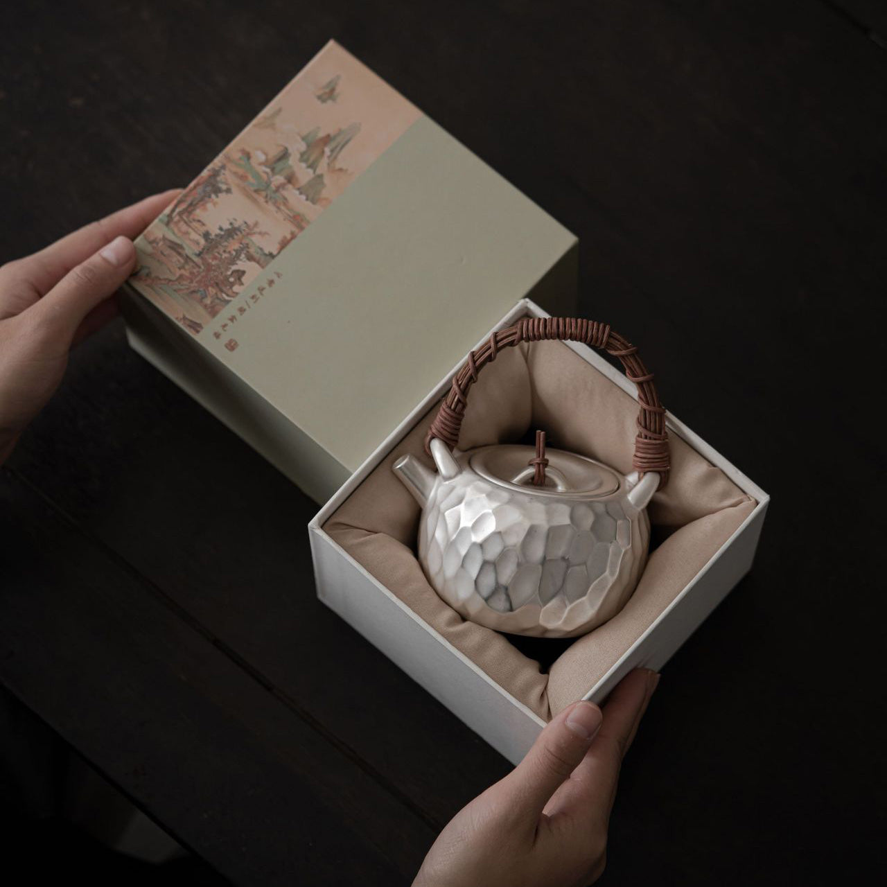 Hand-Gilded Silver Hammered Texture teapot - Rouseclay