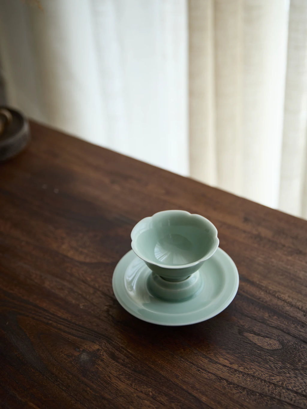 Ou Ware handmade Song Dynasty vessel forms inspired by antiquity porcelain tea bowl with scalloped rim & matching saucer set (100cc)