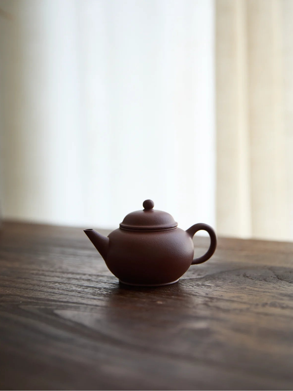 Handmade Purple clay Small flat-shaped zisha teapot