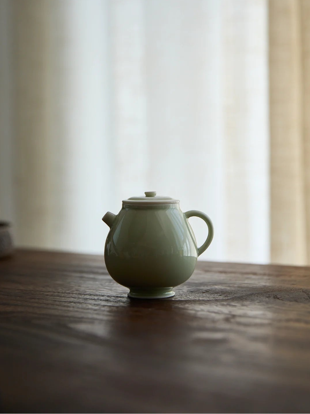 Ou Celadon Tang-Style Short-Spout Gongfu Teapot 120ml