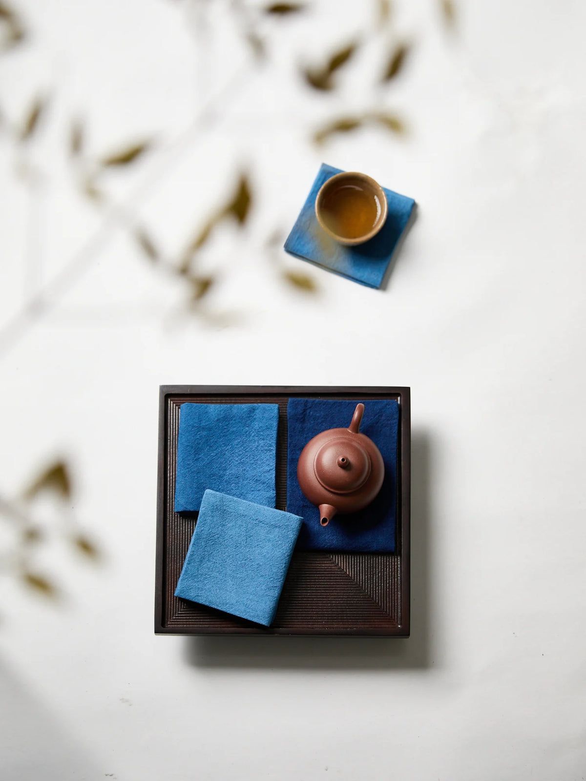 Handmade Purple clay Small flat-shaped zisha teapot