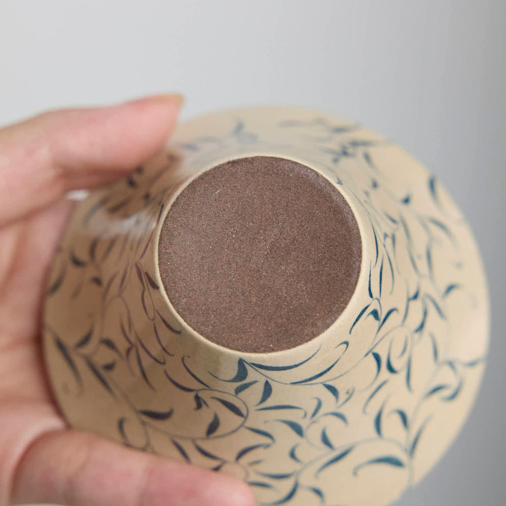 Hand-painted blue and white porcelain gaiwan with spring bud and moonlight design