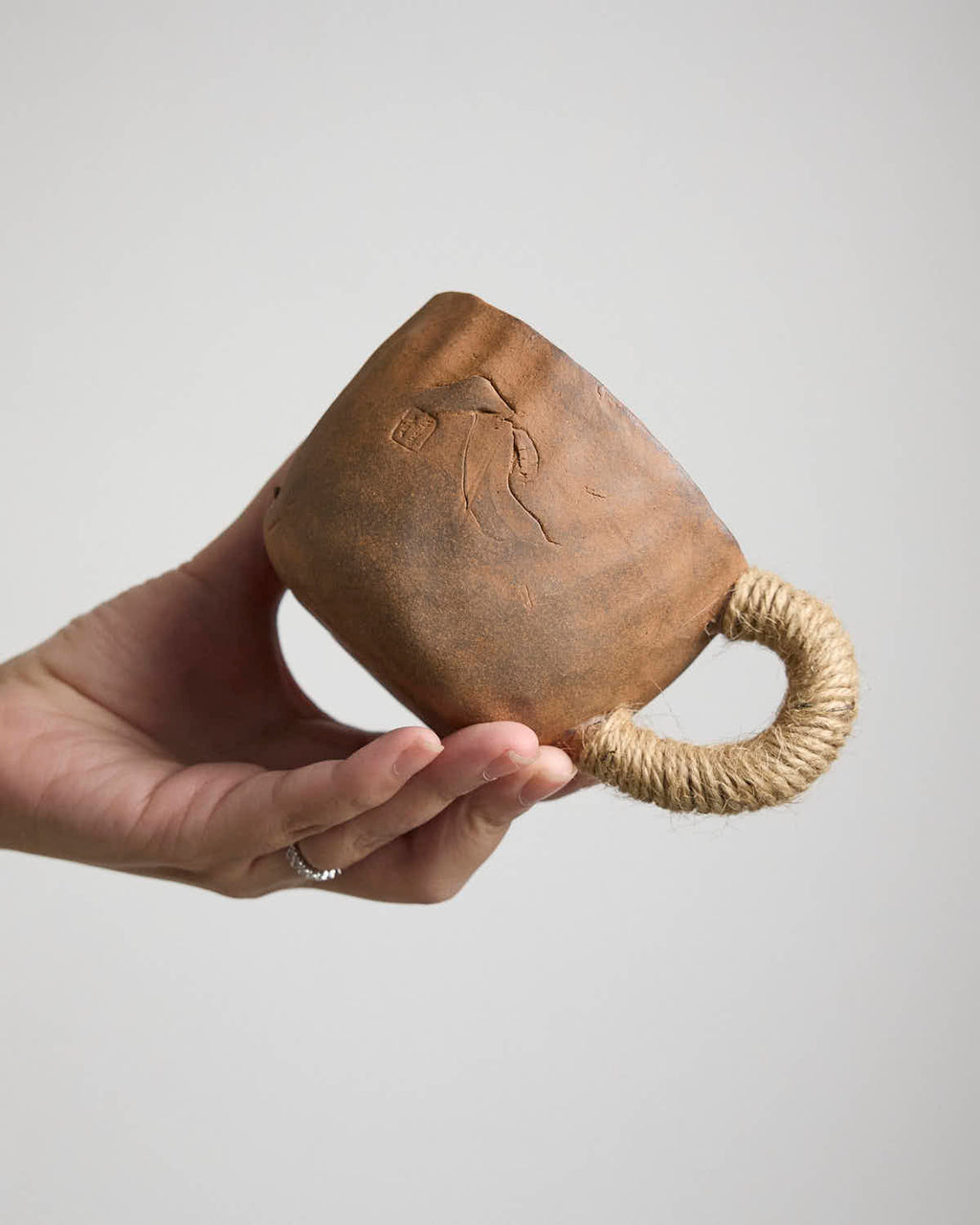 初璞 手工捏制粗陶咖啡杯日式小众设计感艺术陶瓷杯子马克杯水杯 - Rouseclay