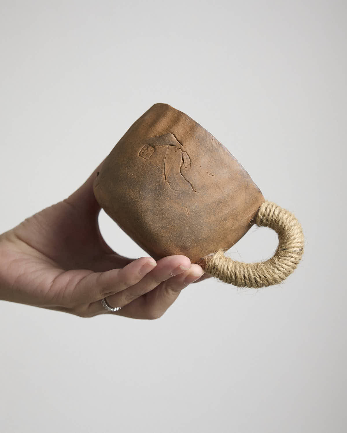 初璞 手工捏制粗陶咖啡杯日式小众设计感艺术陶瓷杯子马克杯水杯 - Rouseclay