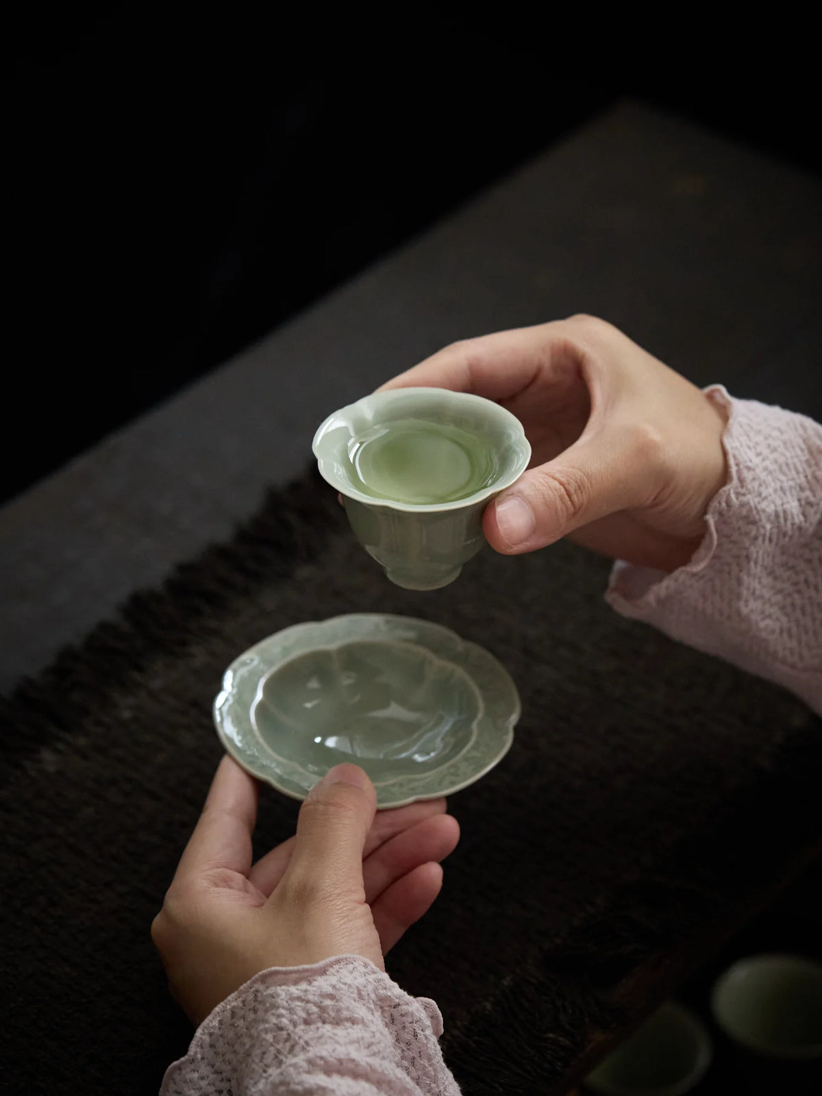 Ou Ware Song Dynasty-style tea cup with a lobed rim & Saucer Set