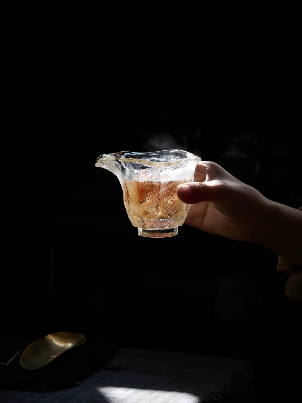 Natural Crystal "Eagle Beak" Fair Cup (Gongdao Bei)
