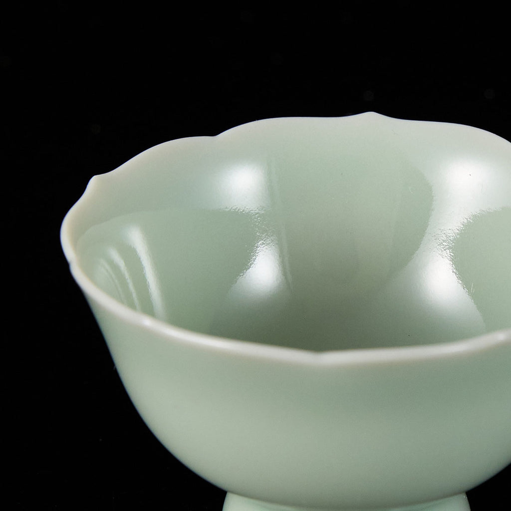 Handcrafted Linghua Blossom Teacup with outward flare and inward waist