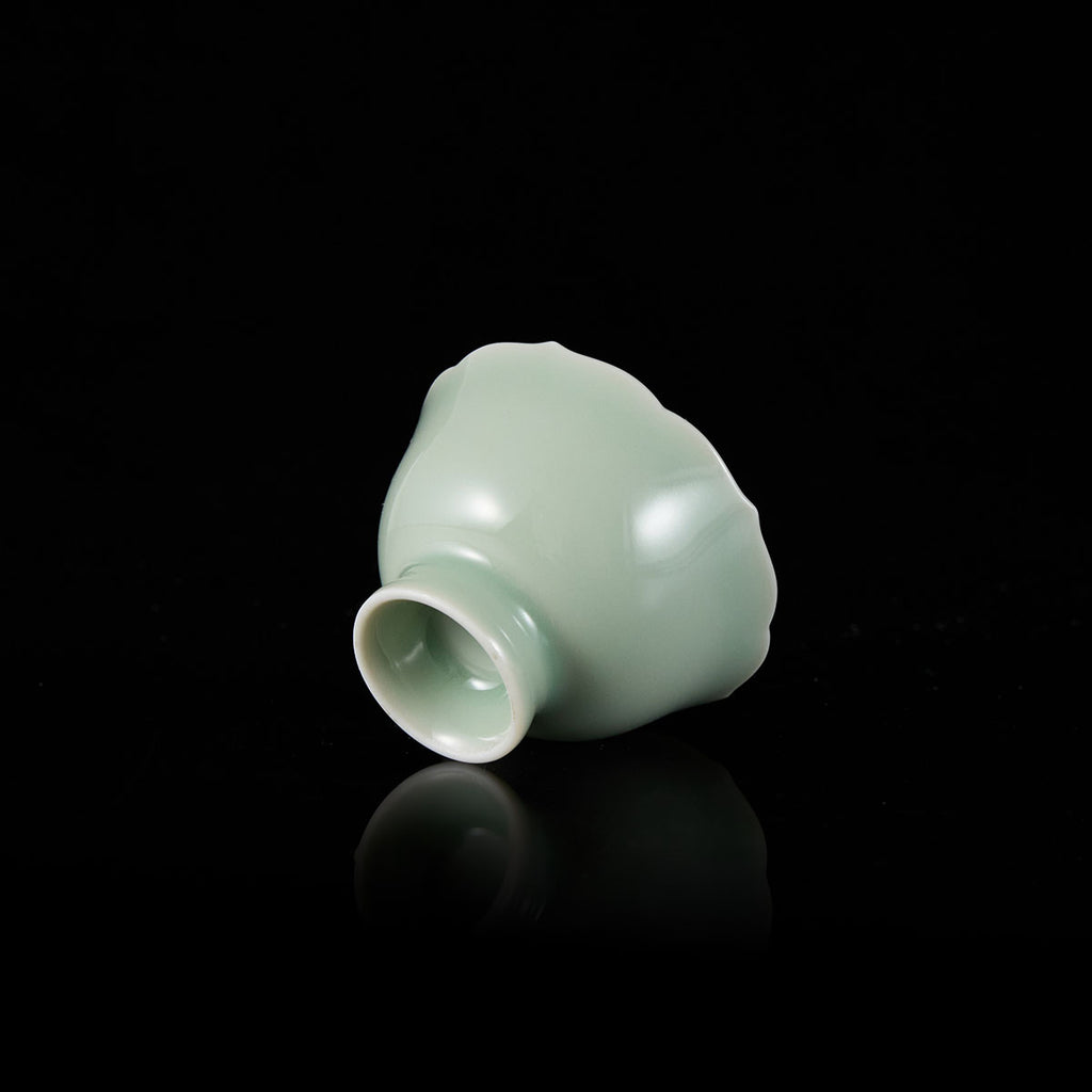 Handcrafted Linghua Blossom Teacup with outward flare and inward waist