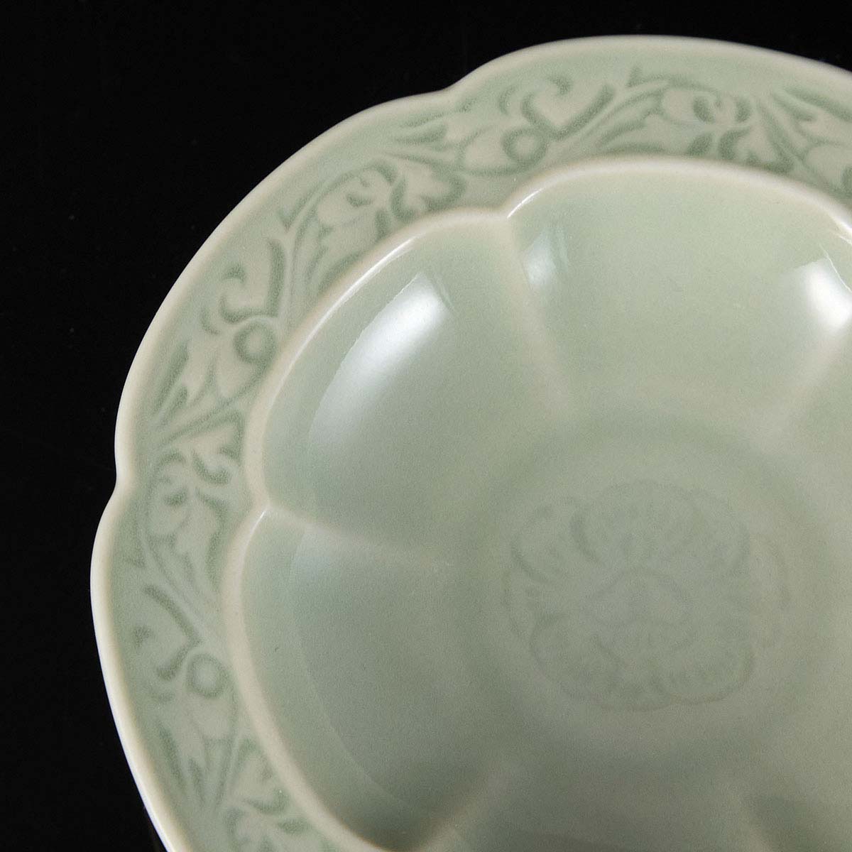 Ou Kiln Song Yun Lily Cup & Saucer Set