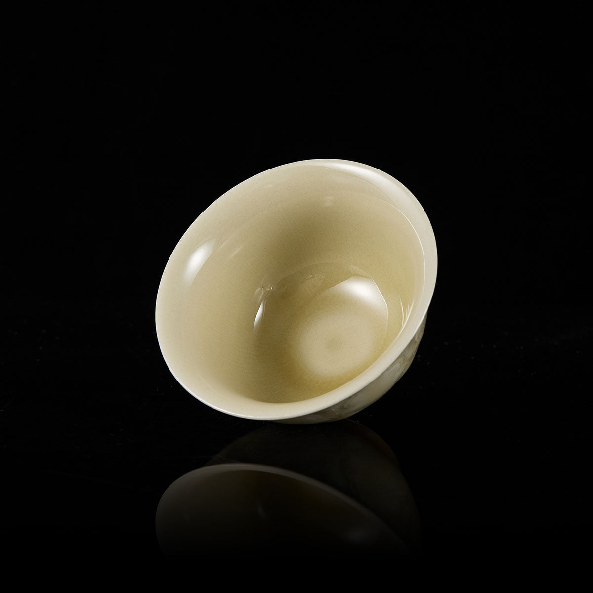 Ou Kiln Banana Leaf Cup with Celadon Glaze and Cabbage Relief Pattern