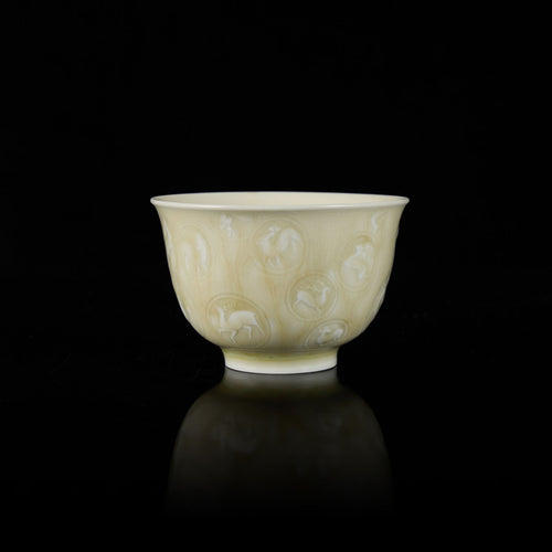 Ou Kiln green glazed master cup with running deer engraving and vivid spring tone