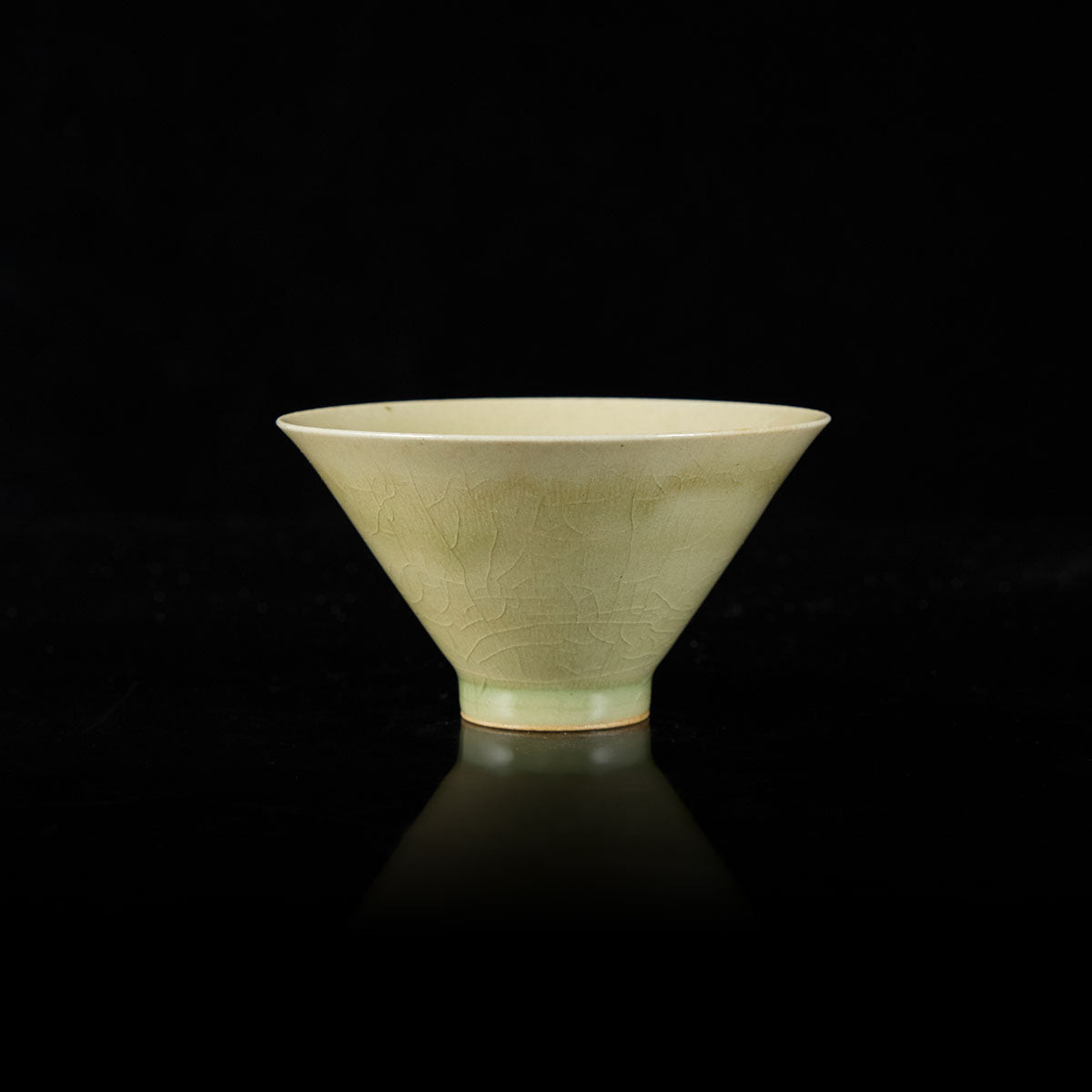 Handmade crackle-glaze Doulifa teacup with flared rim and small foot