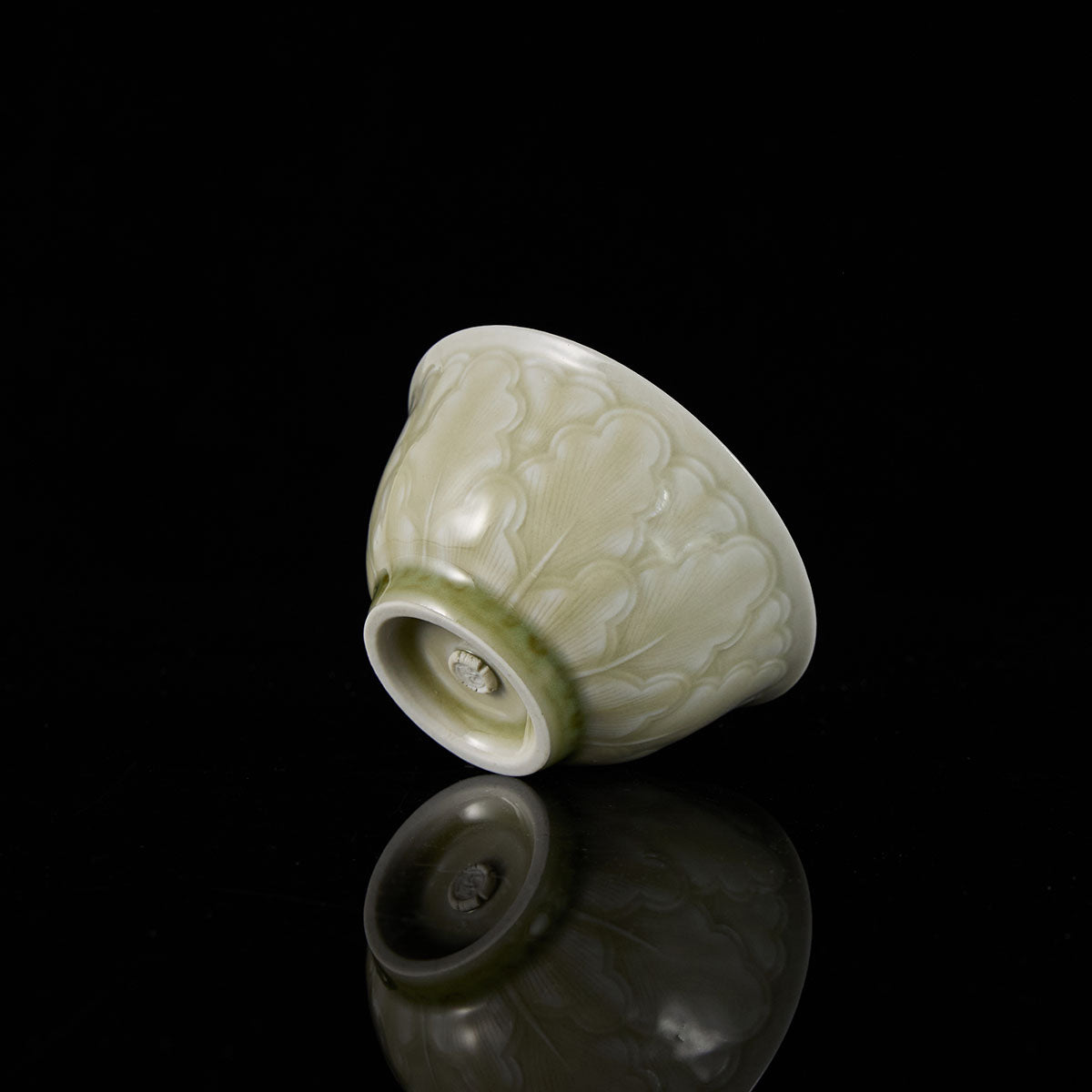 Ou Kiln Celadon Relief Teacup-Green Hue
