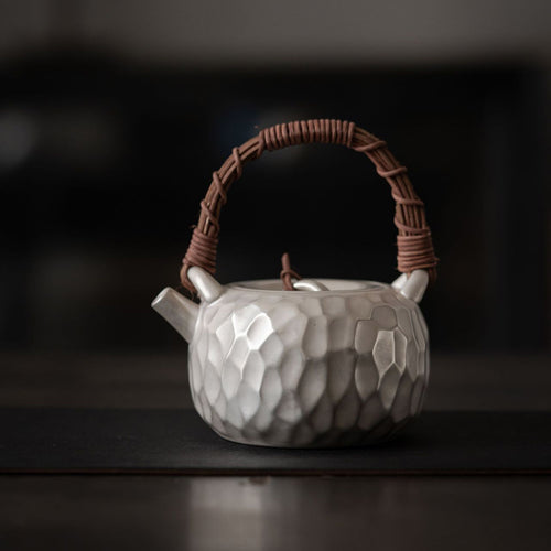 Hand-Gilded Silver Hammered metal chinese teapot handmade Chinese ceramic gongfu teapot