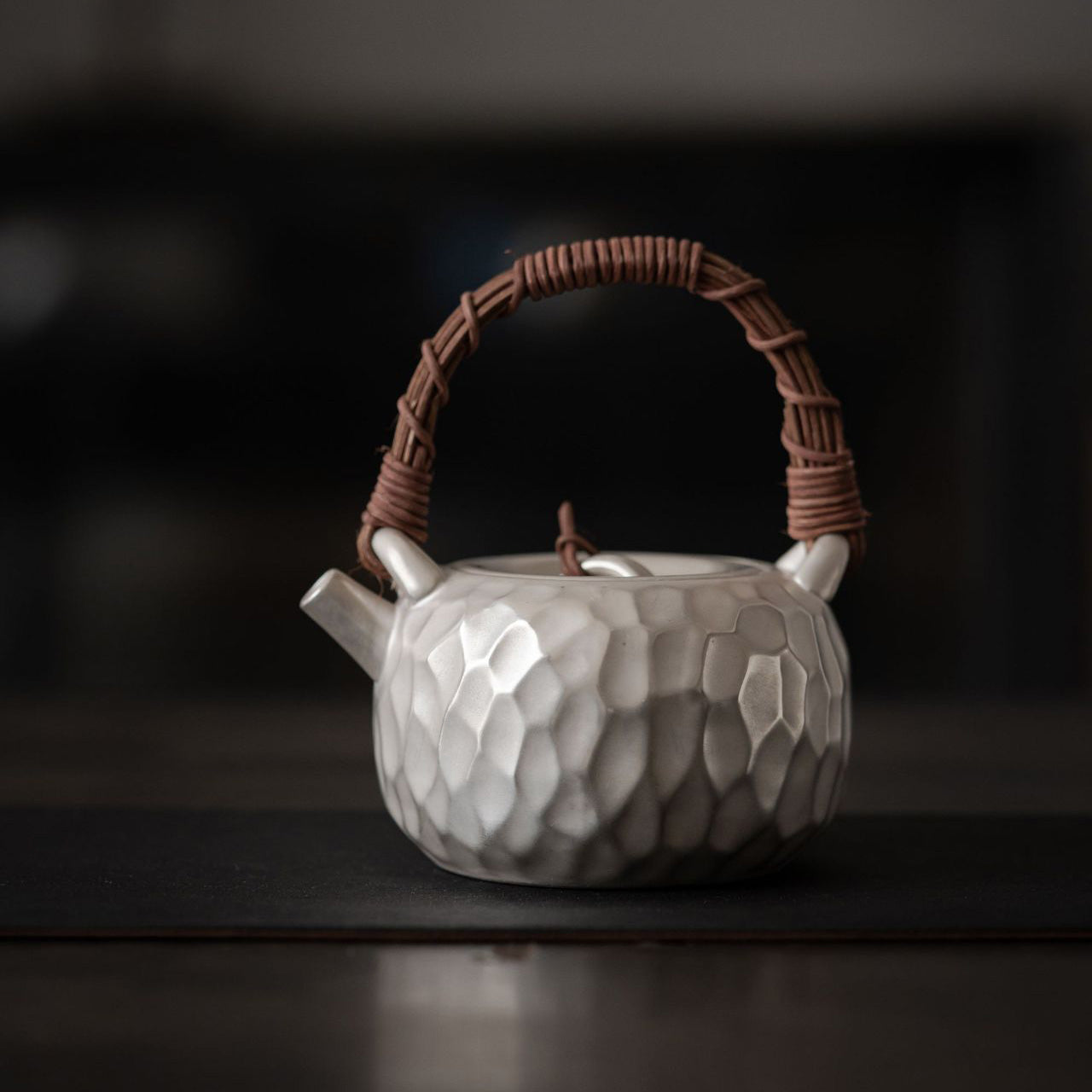 Hand-Gilded Silver Hammered Texture teapot - Rouseclay