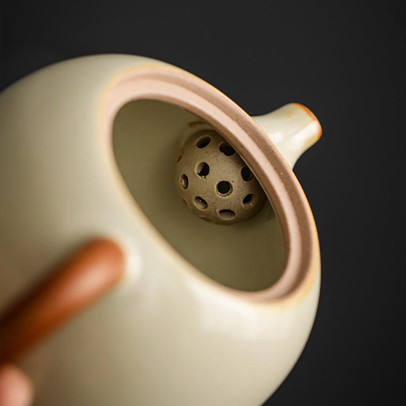 Cream-Glazed Ruyao "Longdan" Teapot with Cultivated Golden Crackle - Rouseclay