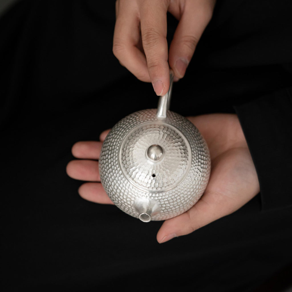 Silver-Gilded Hammered Longdan Teapot - Rouseclay