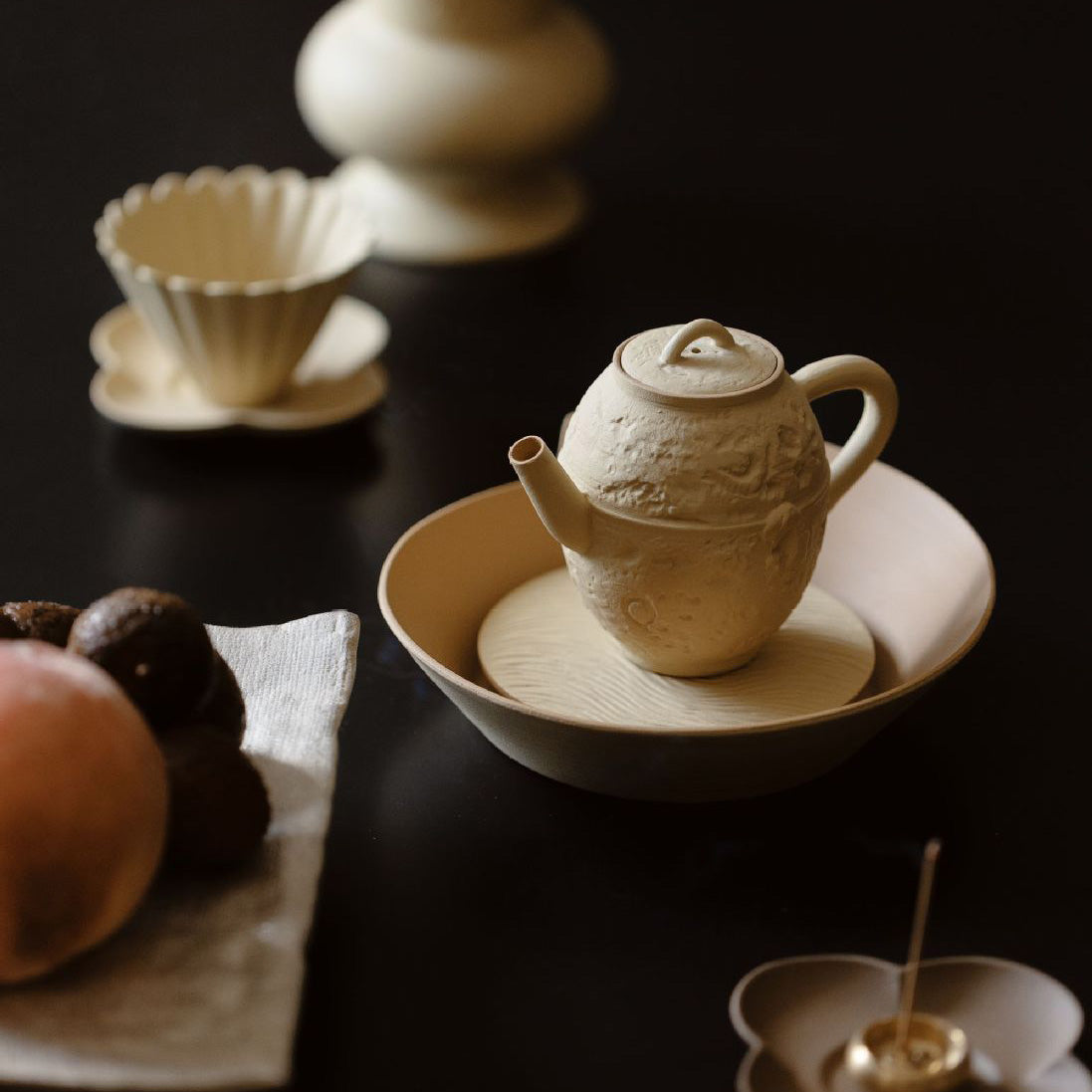 "Silent Rain" Zisha Golden-Veined Teapot Fully Handcrafted - Rouseclay