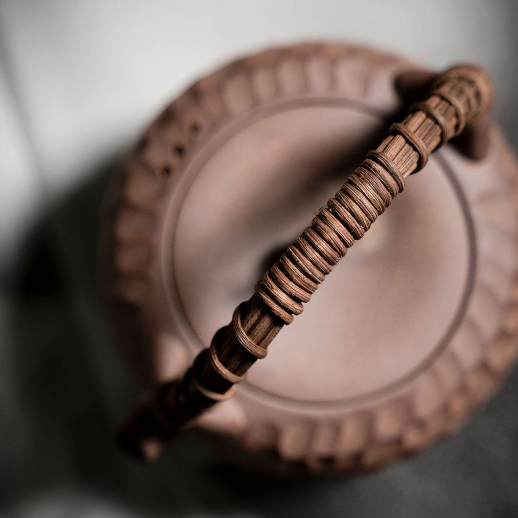 Hammered Texture Zisha Tekkyo Yixing handmade teapot handle detail handmade Chinese pottery