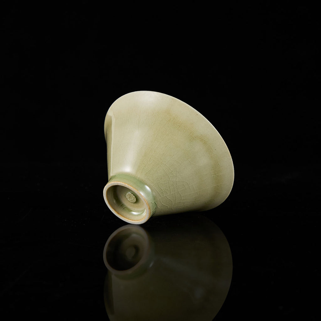 OOAK Ou Kiln Crackle Glaze Doulifa Celadon Teacup side view handmade Chinese ceramic