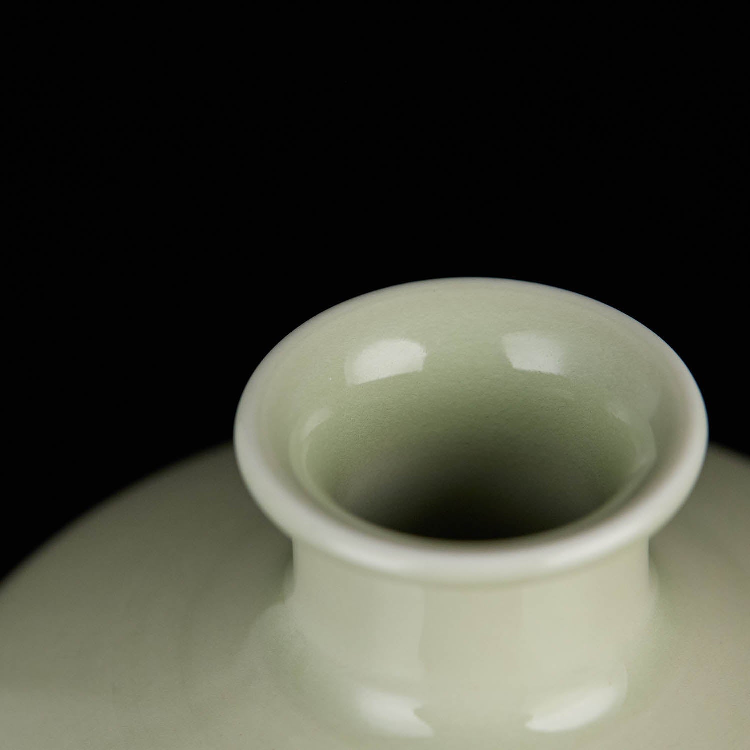 Ou Celadon Handmade Meiping Vase detail handmade Chinese pottery