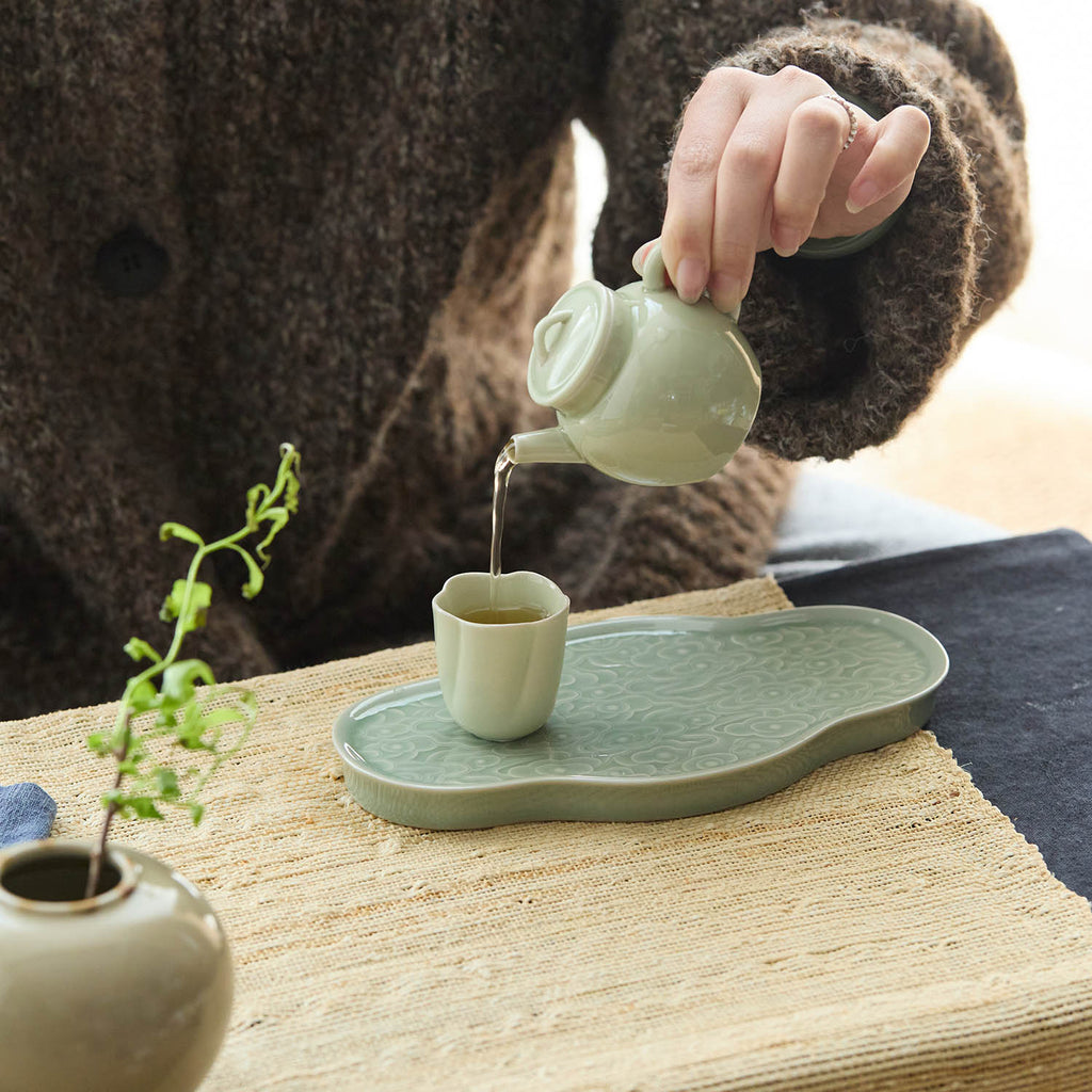 Ou Celadon Tang-Style Long-Spout Gongfu Teapot used for gongfu tea brewing