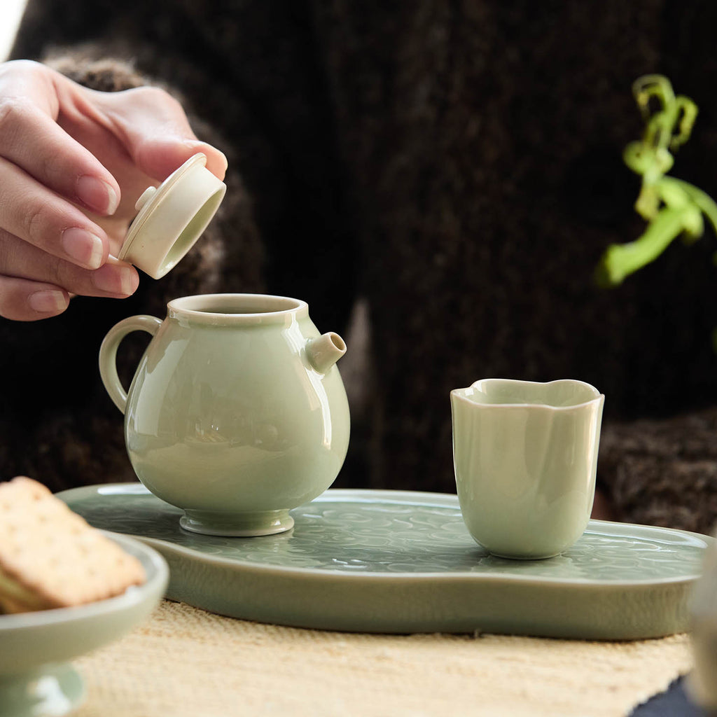 Ou Celadon Tang-Style Short-Spout Gongfu Teapot used for gongfu tea brewing