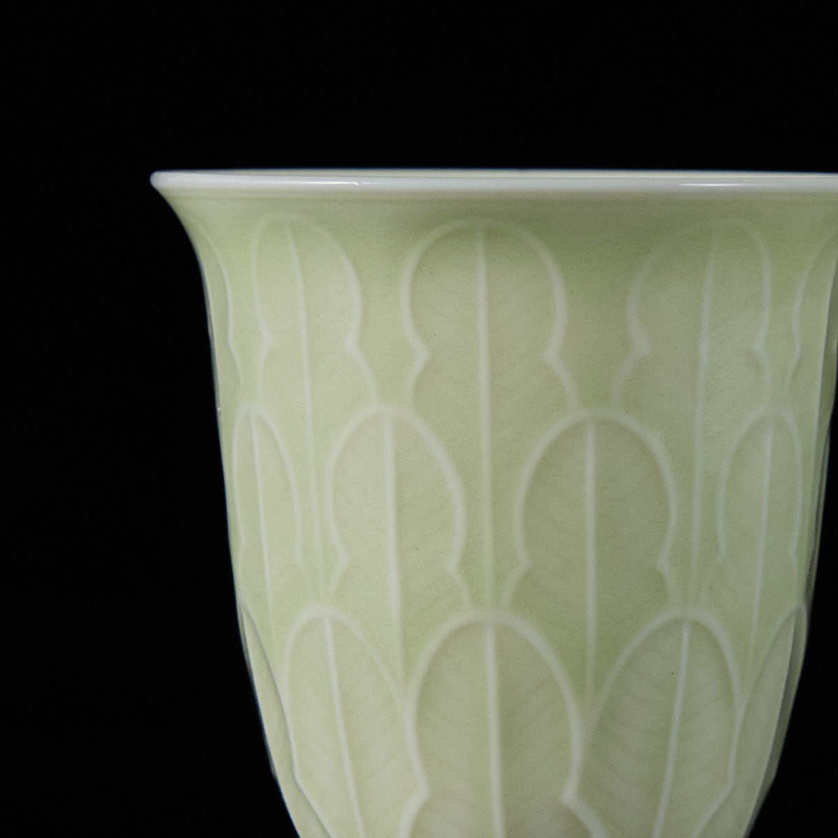 Ou Kiln banana leaf celadon teacup studio celadon ceramic tea cup collector piece